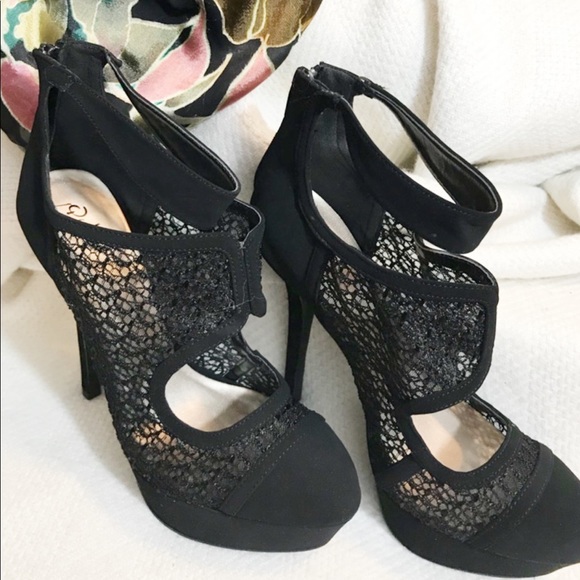 Qupid Shoes - Black Platform Stiletto Heels